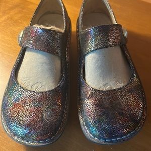 Alegria Paloma Clogs Size 37 minimally worn.  No box.  Leather upper